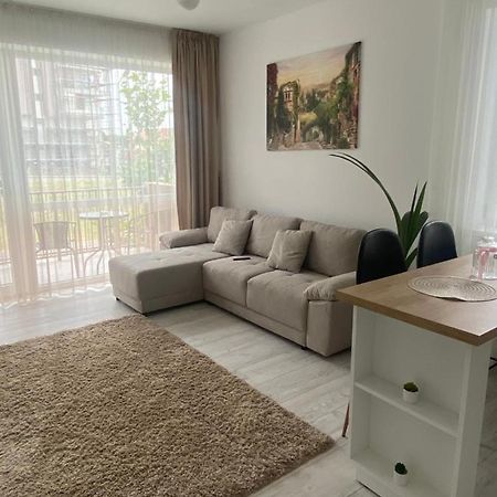 Good Vibes Apartment Oradea Bagian luar foto